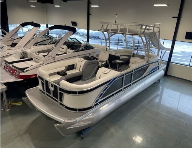 Lake Cascade Pontoon Rental w/ Slide in Donnelly, Idaho