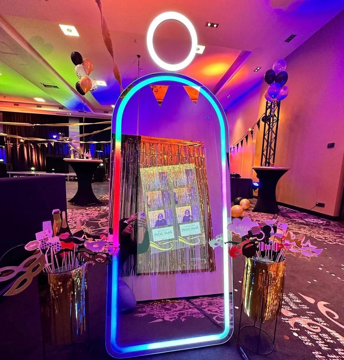 Instant Keepsakes: Mirror Booth + Gepersonaliseerd Gastenboek for Leeuwarden Celebrations