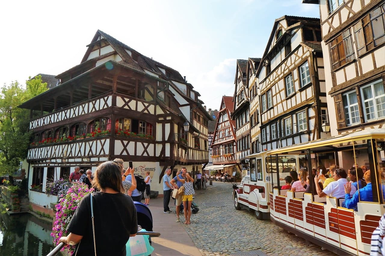 Strasbourg Walking Tour with Universal Tour Guide