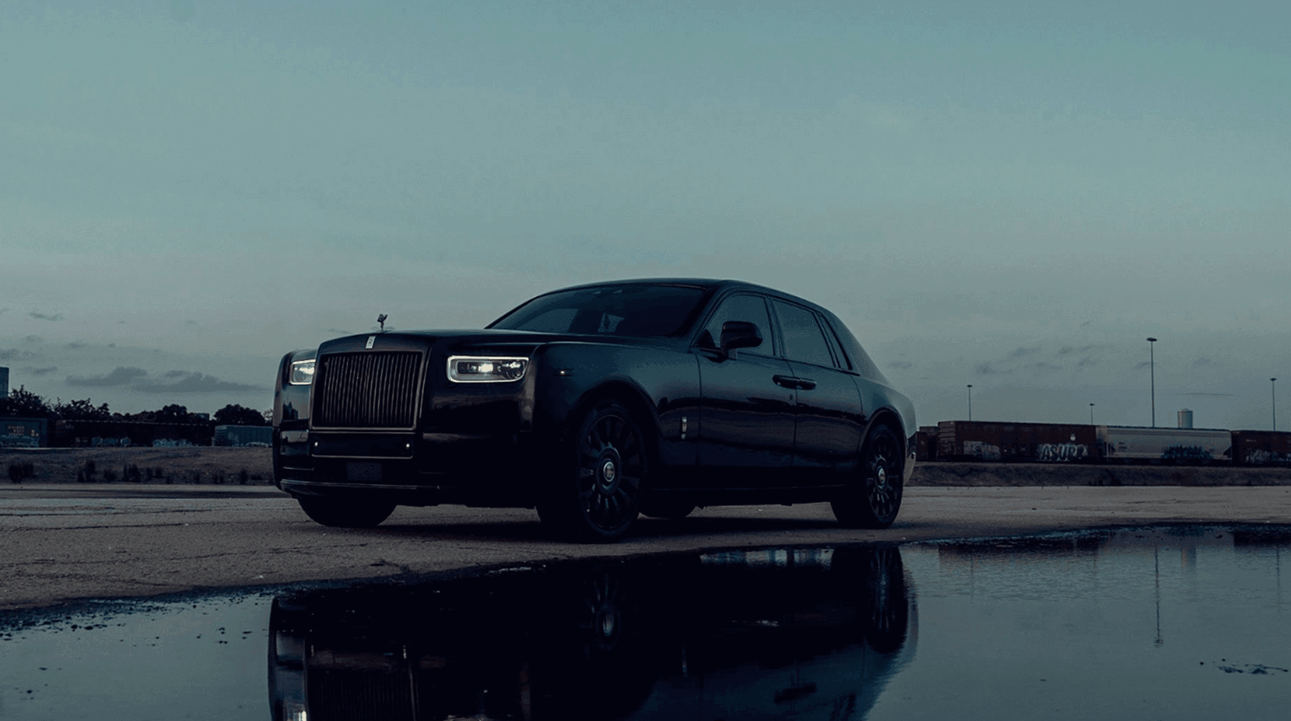 Rolls-Royce Phantom Luxury Ride with DS Luxury in Chicago