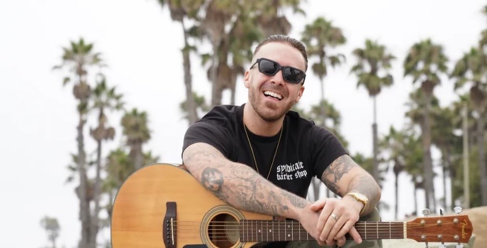 Sunset Reggae on Tampa Bay: The Kyle Smith Boooze Cruize Experience