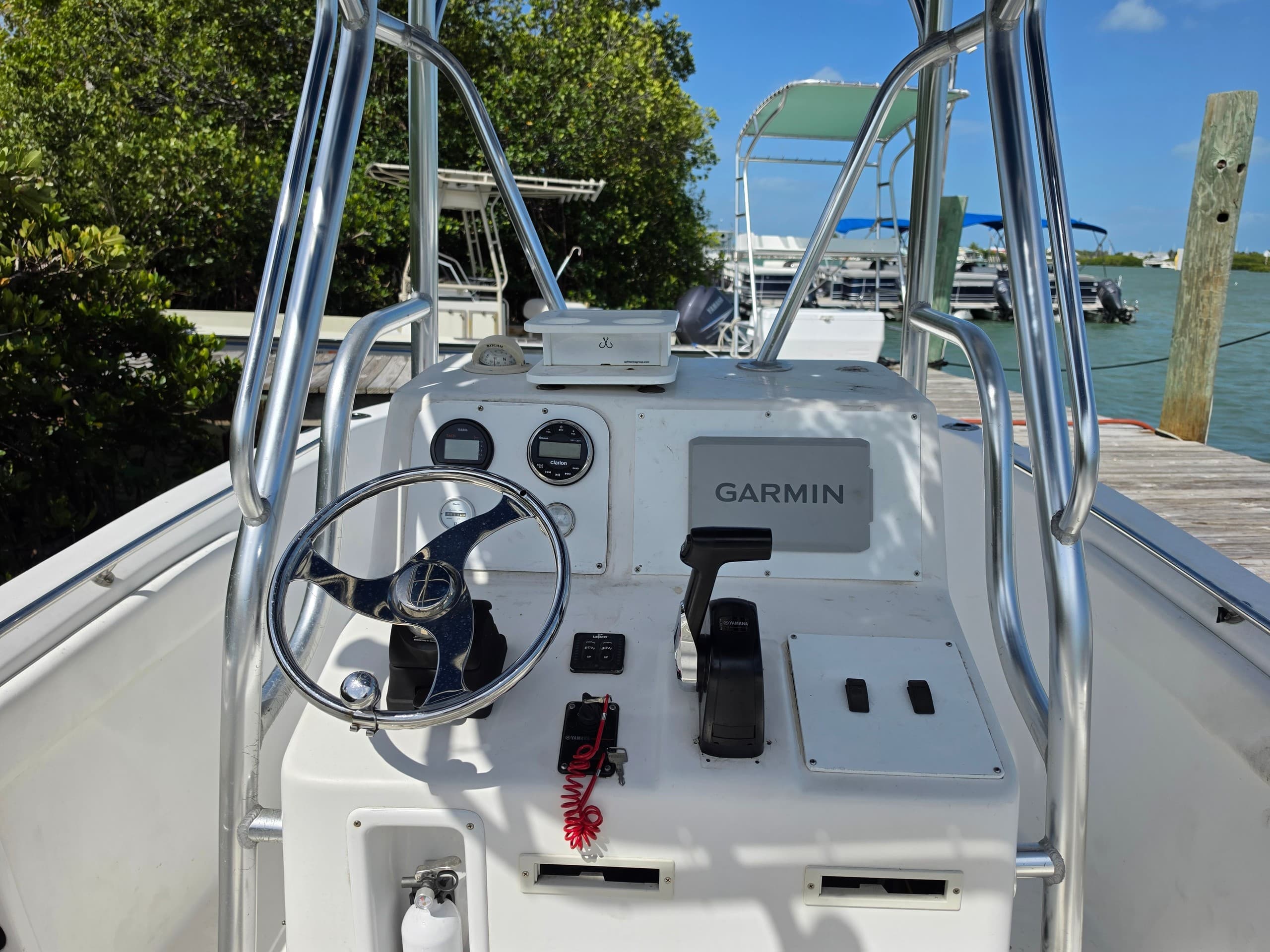 Explore Marathon by Sea: 21' Seachaser Rental for Fishing, Diving & Island Hopping photo 3