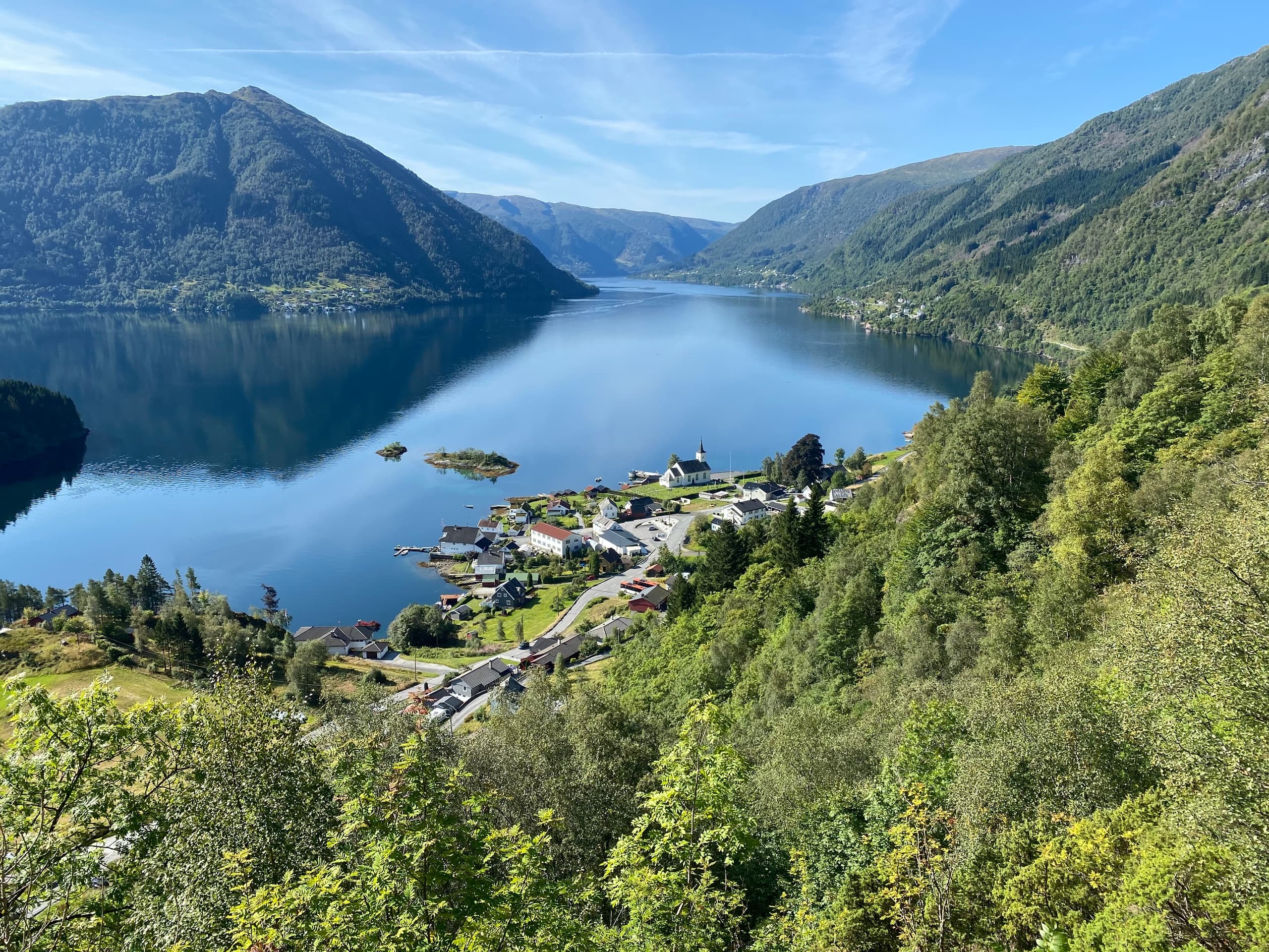Half-Day Private Mountain Hike from Bergen — Fjords, Funicular & Summit Views photo 1