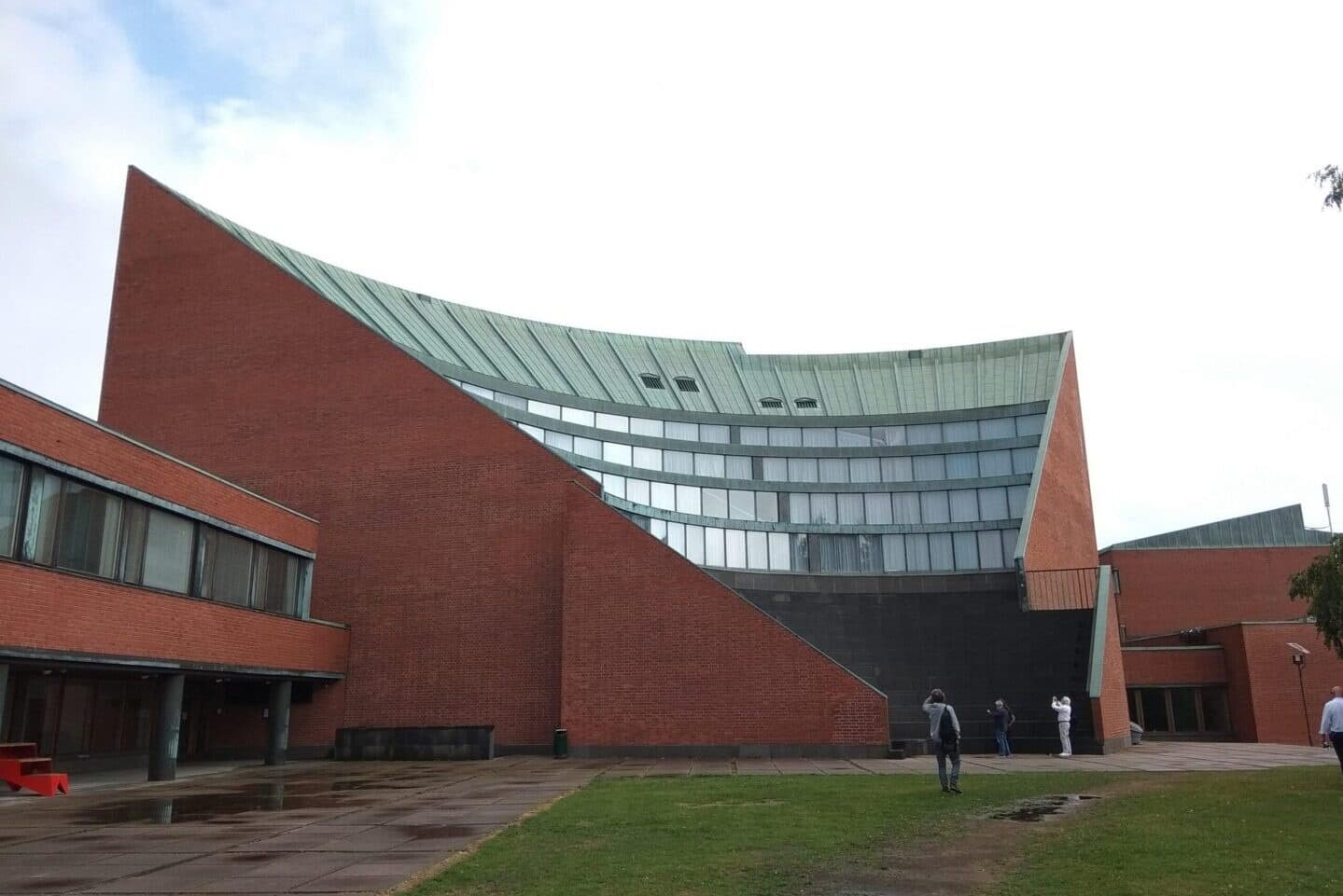 Outdoor Architecture Tour with Artchitectours in Espoo