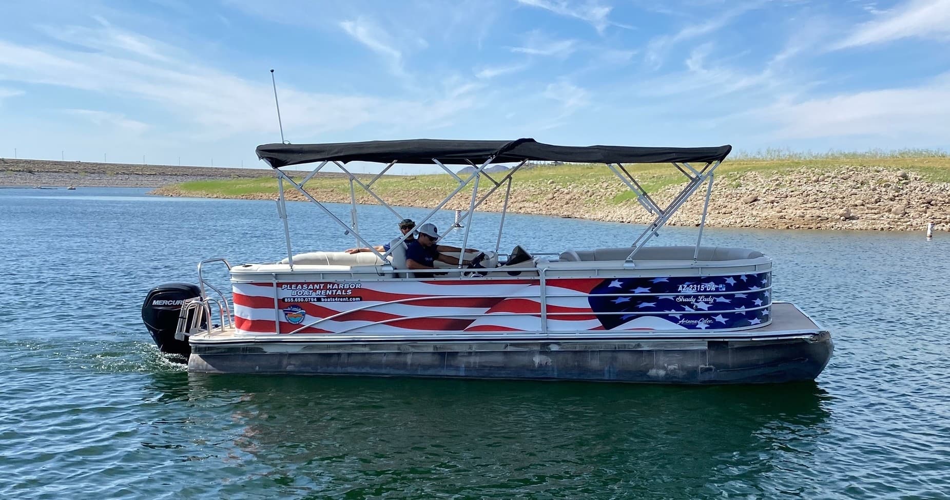 Pontoon Boat Adventures at Pleasant Harbor in Peoria