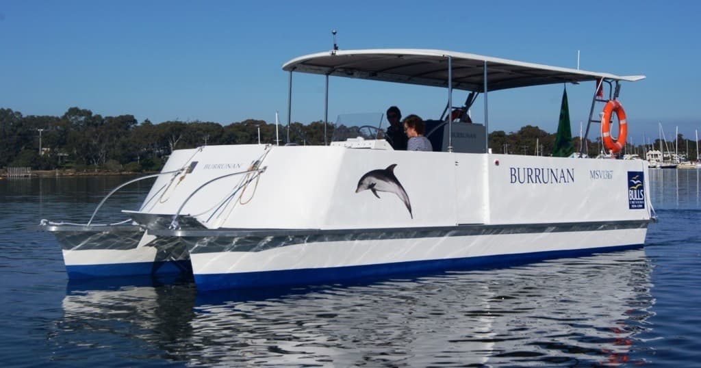 Water Activities: Burrunan Day Boat in Gippsland Lakes