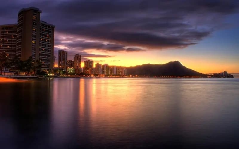Waikiki Sunrise Breakfast Cruise: Kona Coffee, Dolphins & Diamond Head Views