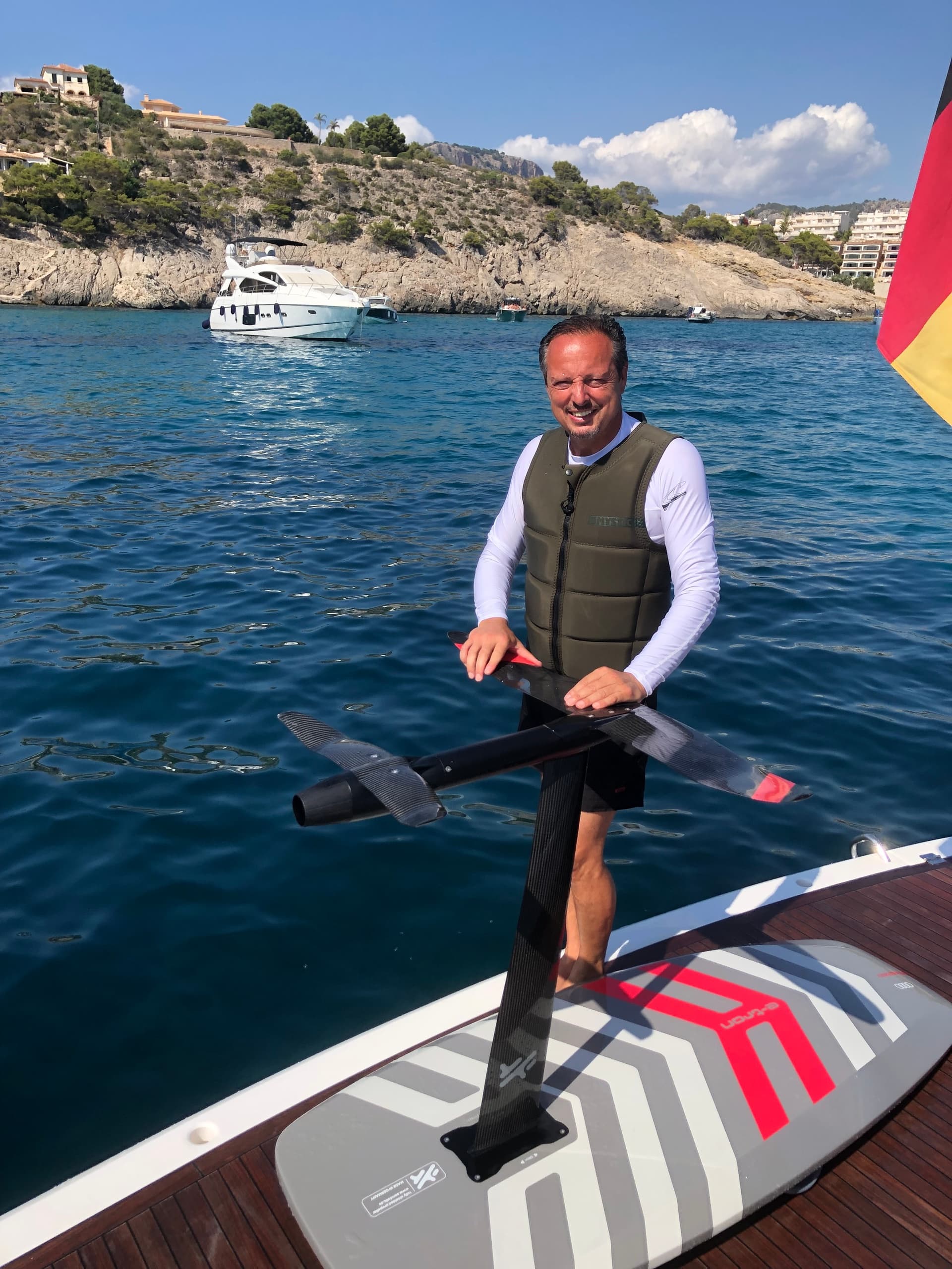 Aerofoils Glide Over Camp de Mar with Aerofoils - efun Europe S.L.