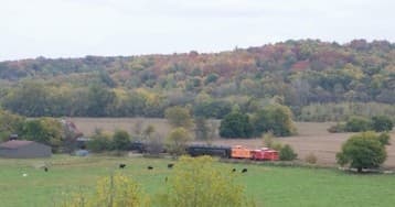 Experience Indiana’s Fall Foliage Flyer: Scenic Autumn Train Ride through Whitewater Valley