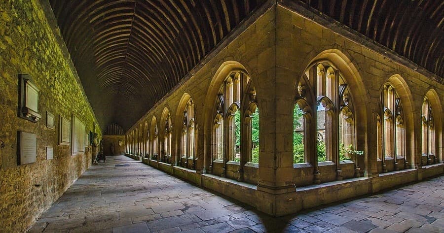 Harry Potter Walking Tour in Oxford by Alumni Tours