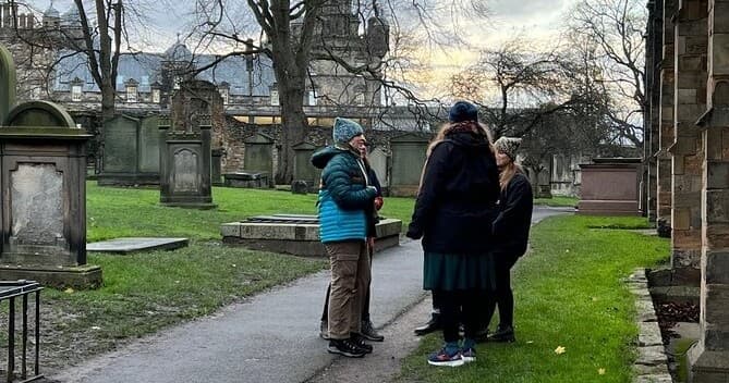 Haunted Graveyard Walking Tour with Universal Tour Guide in Edinburgh
