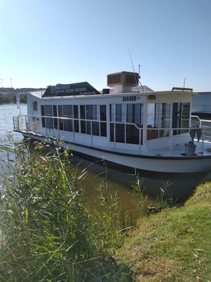 Murray River Coffee and Cake Cruise by Four Knots