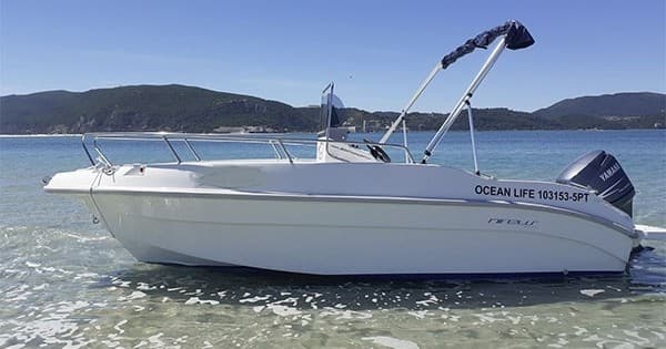 Private 8-Seat Motorboat Rentals for Water Sports in Setubal