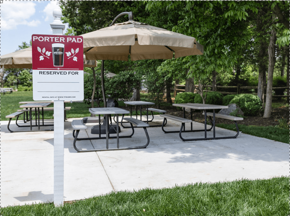 Outdoor Picnic Experience at The Farm Brewery at Broad Run