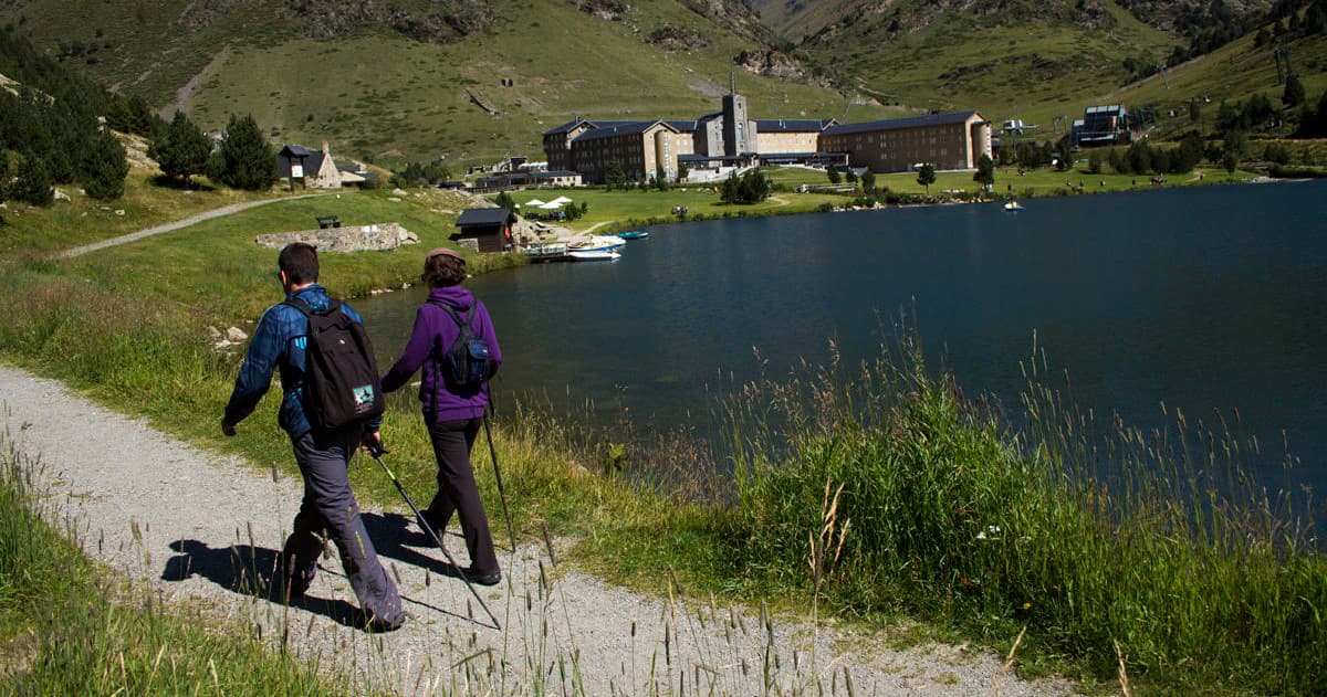Catalan Trails: Pyrenees Hiking Experience near Barcelona