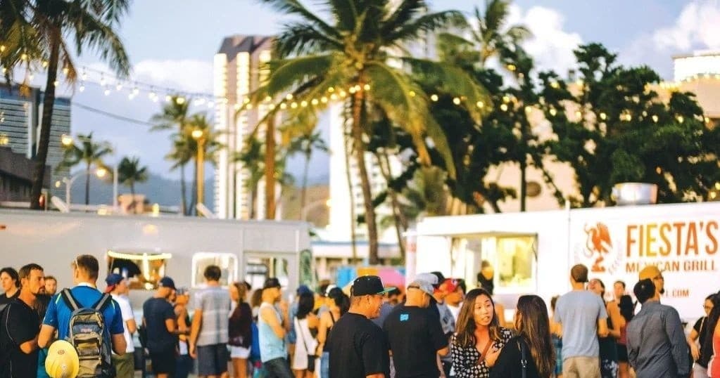 Kaka'ako Walking Food Tour by Cruz N Eat Hawaii