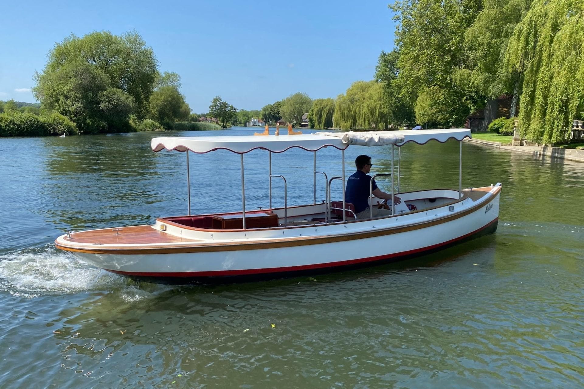 Luxe Boating team