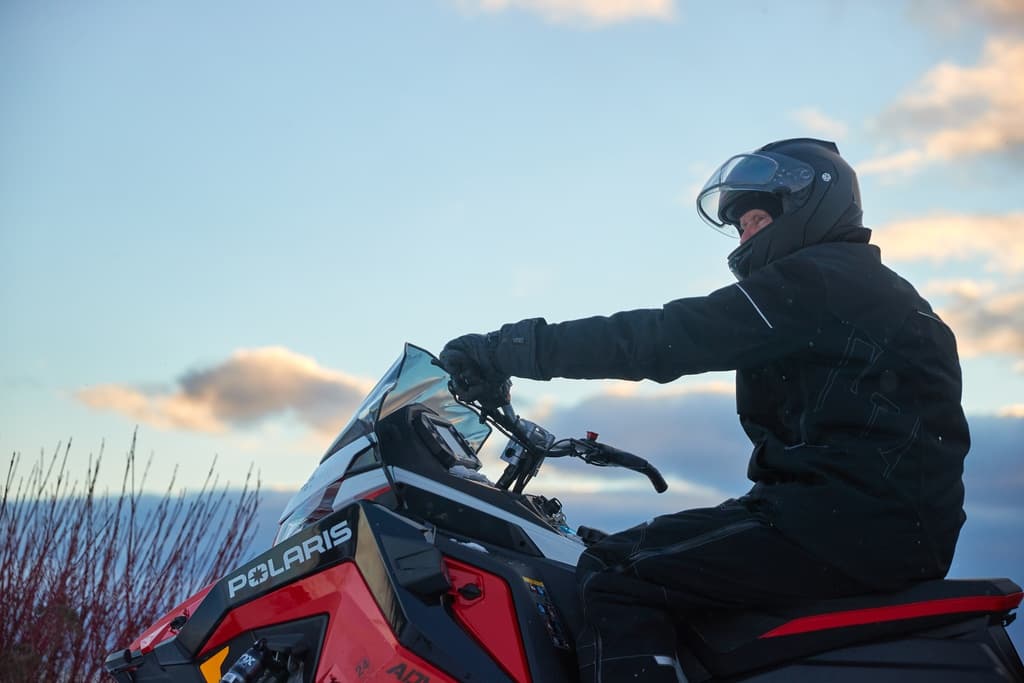 850 Switchback XC: Multi-Day Northwoods Snowmobile Rental near Danbury, WI
