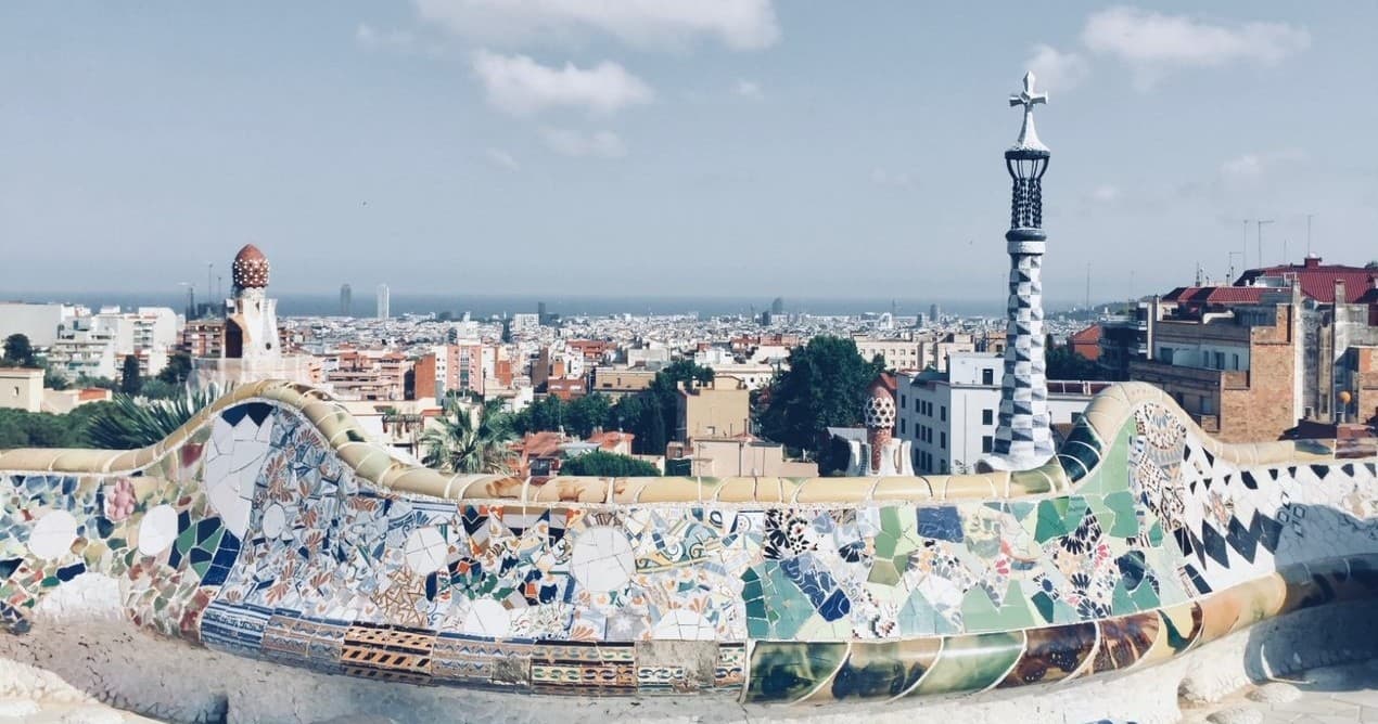 Outdoor City-Wielding Detective Challenge at Save the Groom Barcelona