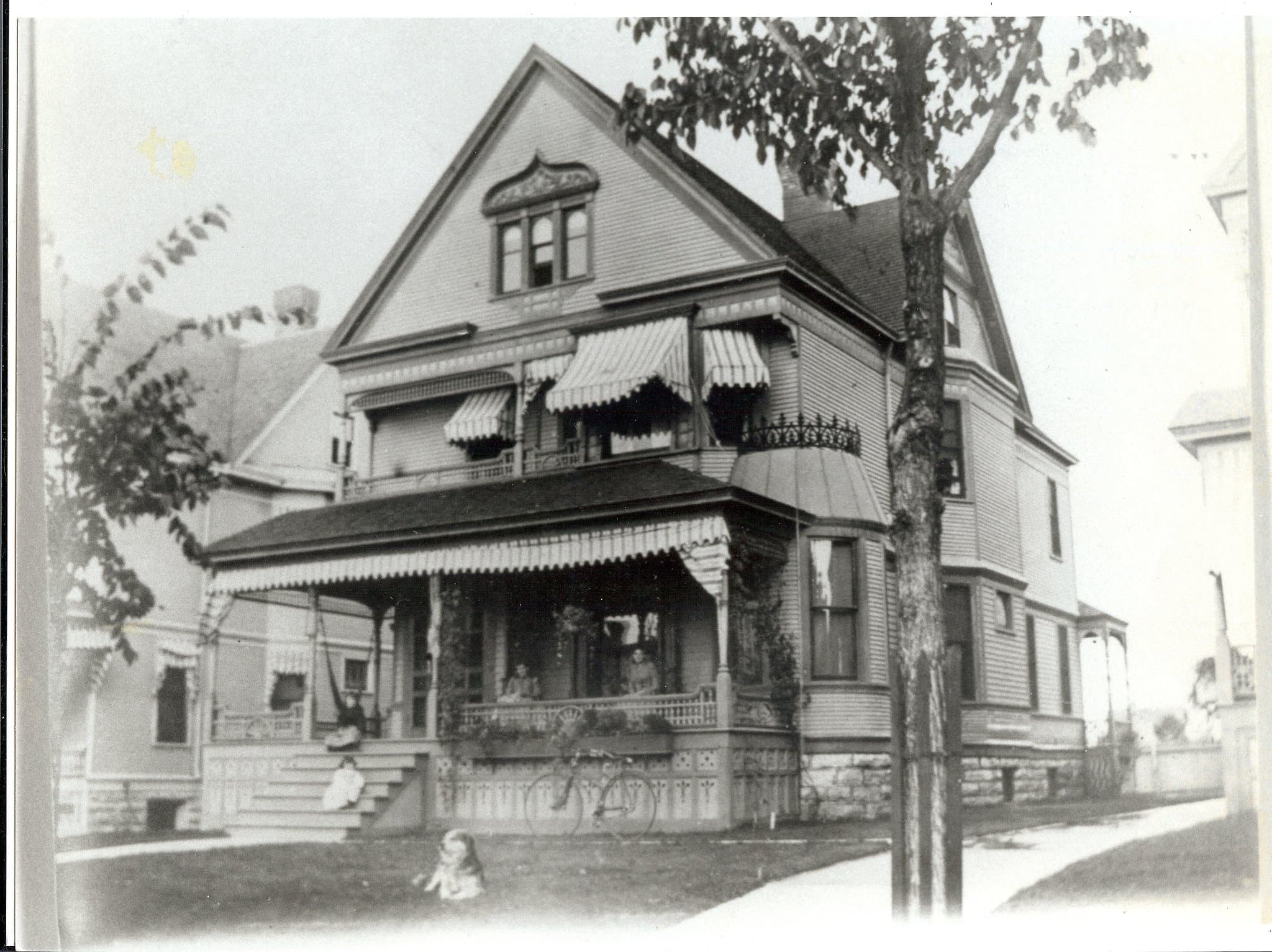 Historic Healy Block Walking Tour in Minneapolis