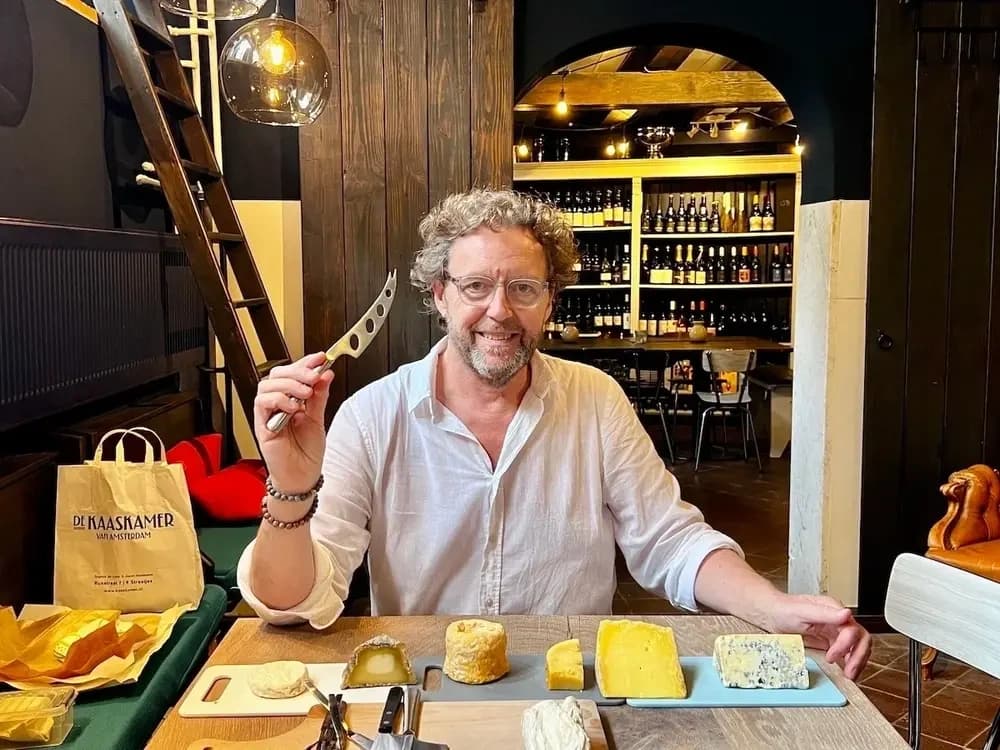 Private Cheese Shop Walk in Amsterdam: Cheese, Canals and Craft Beer Pairings photo 1