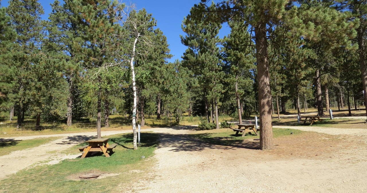 Land Adventures at Mystic Hills Hideaway: Deluxe RV Camping Experience