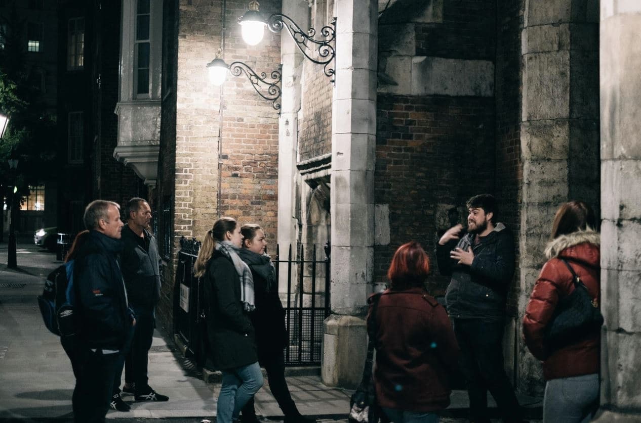 York’s Haunted Heart: Ghosts, Ghouls and Gallows — 2-Hour Spooky Walking Tour (German) photo 2