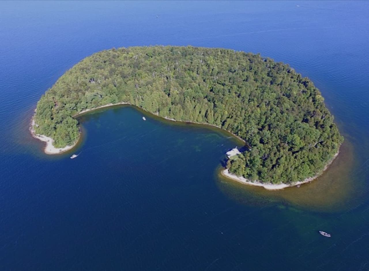 Paddling the Niagara Escarpment: Peninsula State Park Kayak Tour from Nicolet Beach photo 3