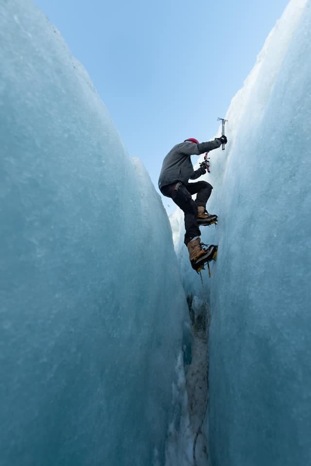 Walk Blue Ice on Tystigbreen: Tysigen Glacier Experience in Hjelledalen