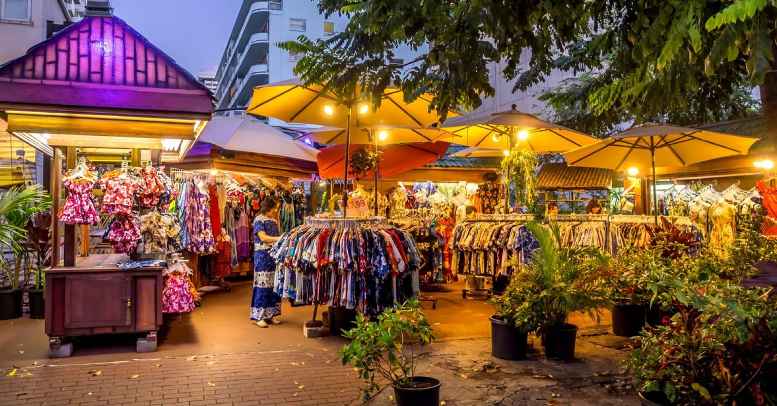 Explore Honolulu in a Slingshot: Sights & Shopping Tour