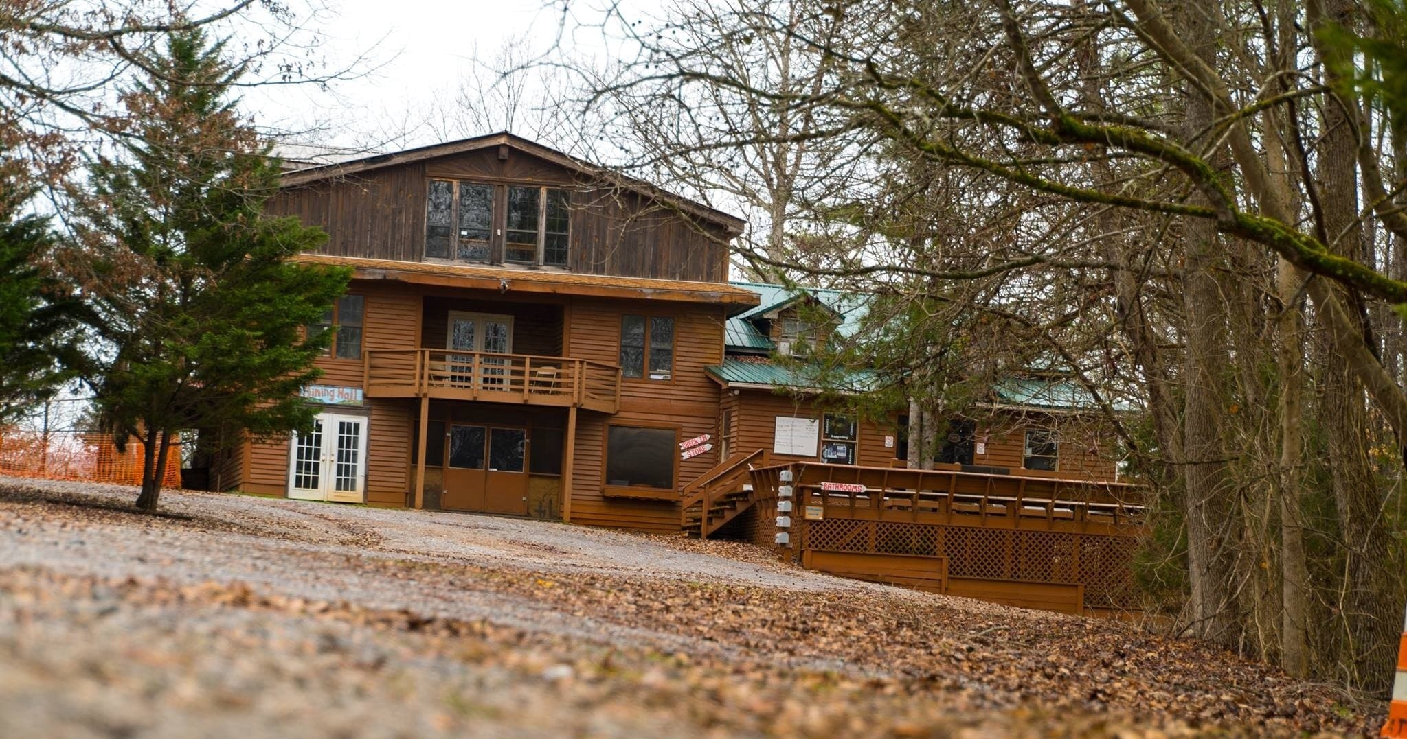 Outdoor Adventure Rafting’s Dogwood Bunkhouse: Cozy Stay in Benton, Tennessee