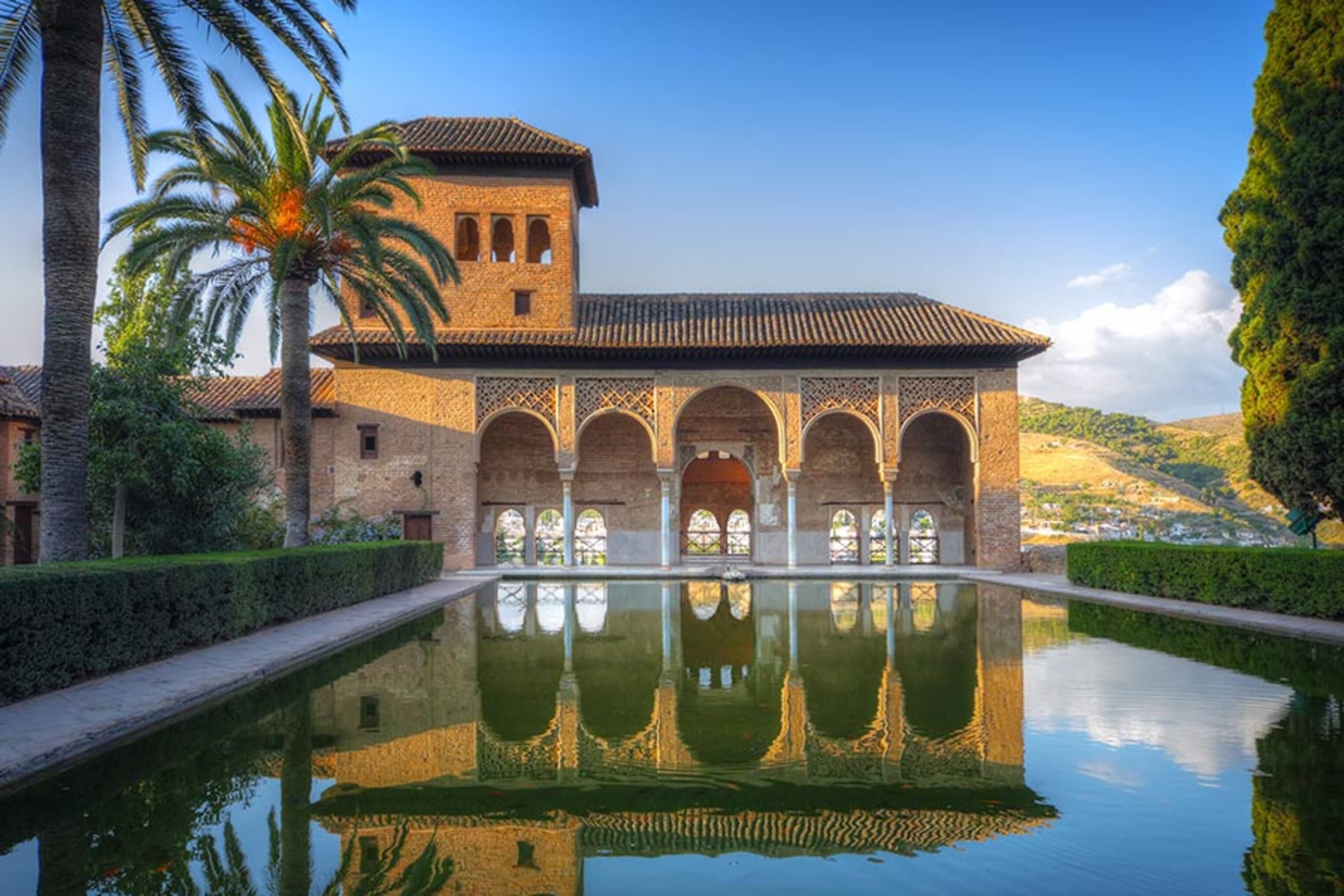 Guided Alhambra Tour in Granada | Discovering Spain