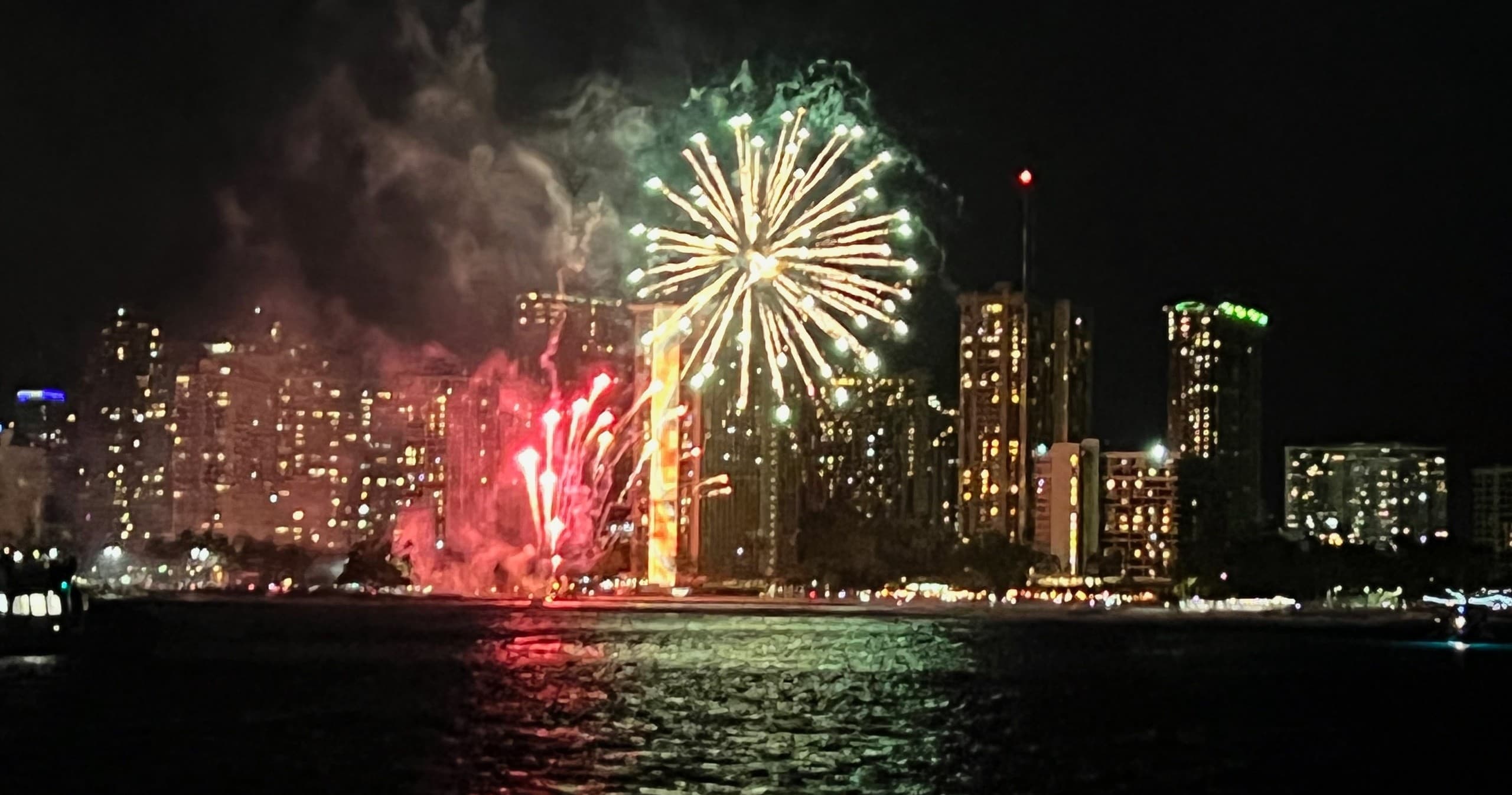 Friday Night Waikiki Fireworks Cruise in Honolulu, Hawaii