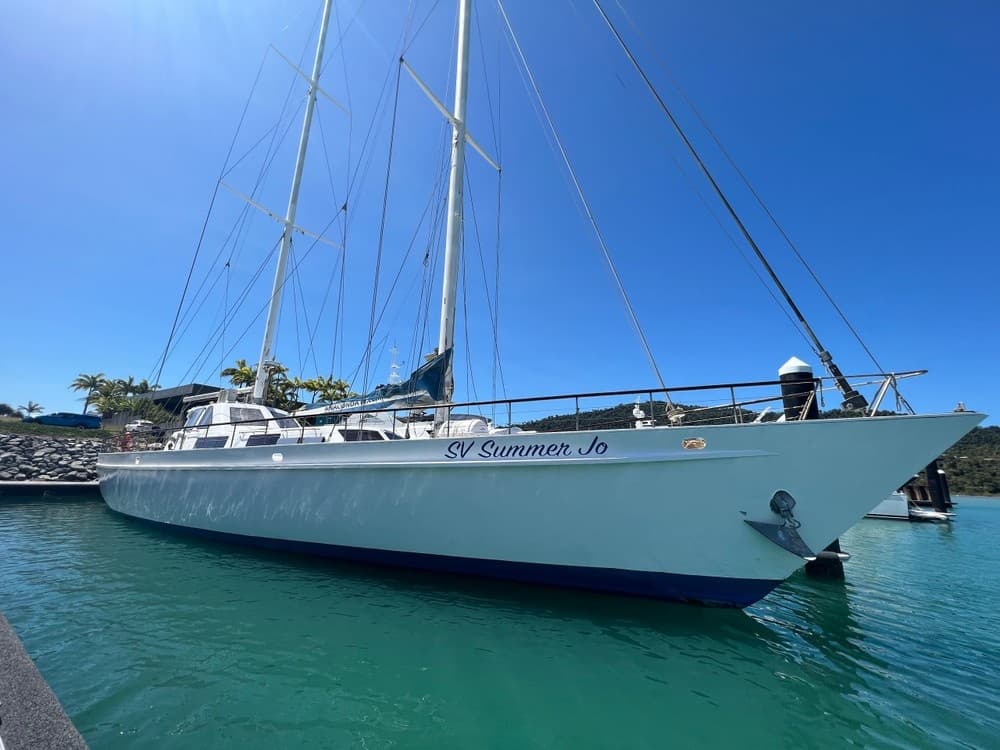 Mega Yacht Adventure & Snorkeling in Whitsundays