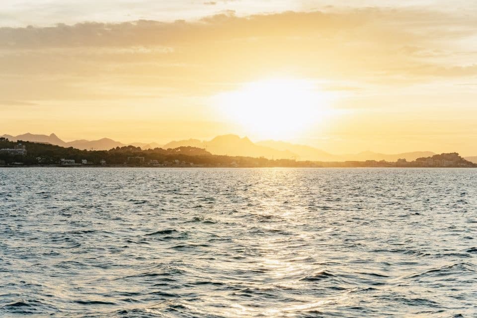 Sunset Catamaran Cruises with Mundo Marino in Denia