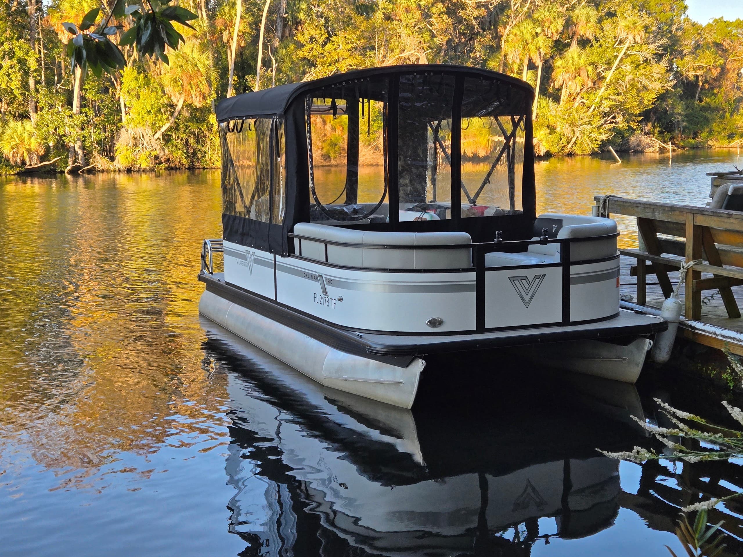 Couples' Scallop Escape: 4- or 6-Hour Homosassa Scalloping & Sandbar Tour photo 1