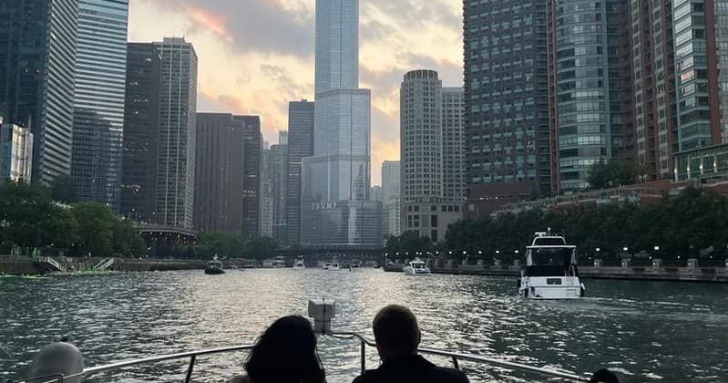 Fireworks Cruise on Lake Michigan with Endless Summer Chi