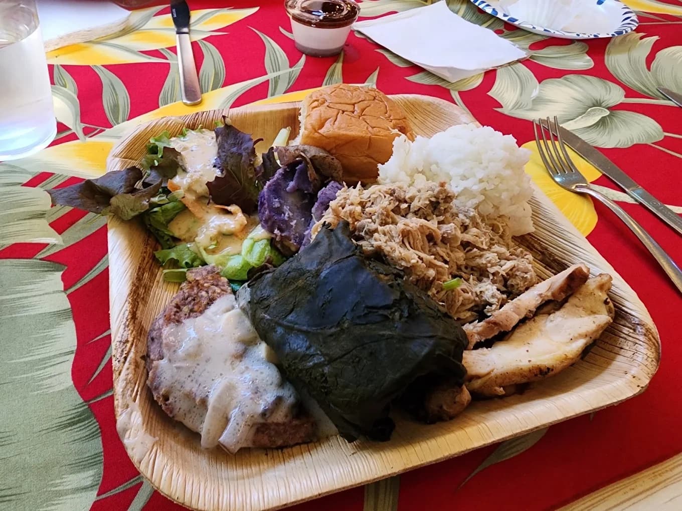 Intimate Nutridge Estate Luau: Sunset Farm-to-Table Hawaiian Experience in Honolulu