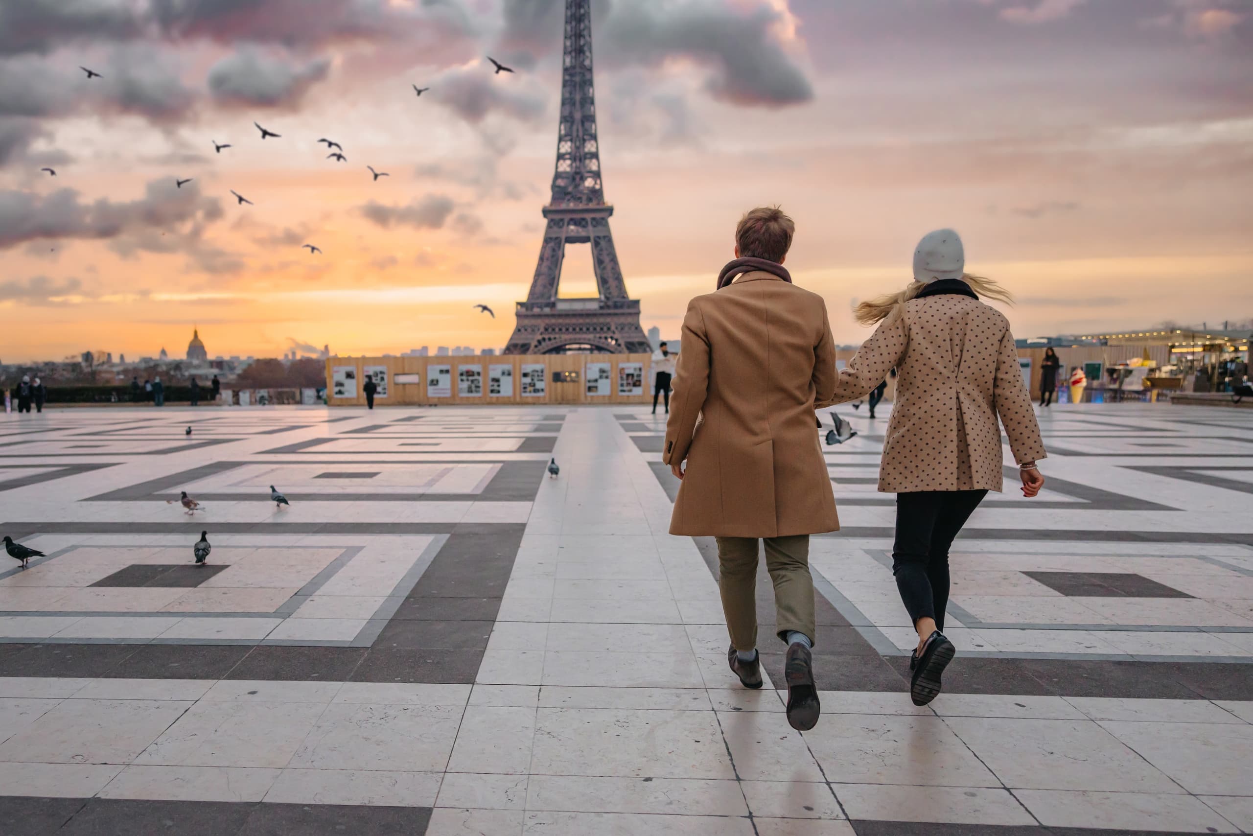 Paris Video Reel Adventure with Picster by the Eiffel Tower