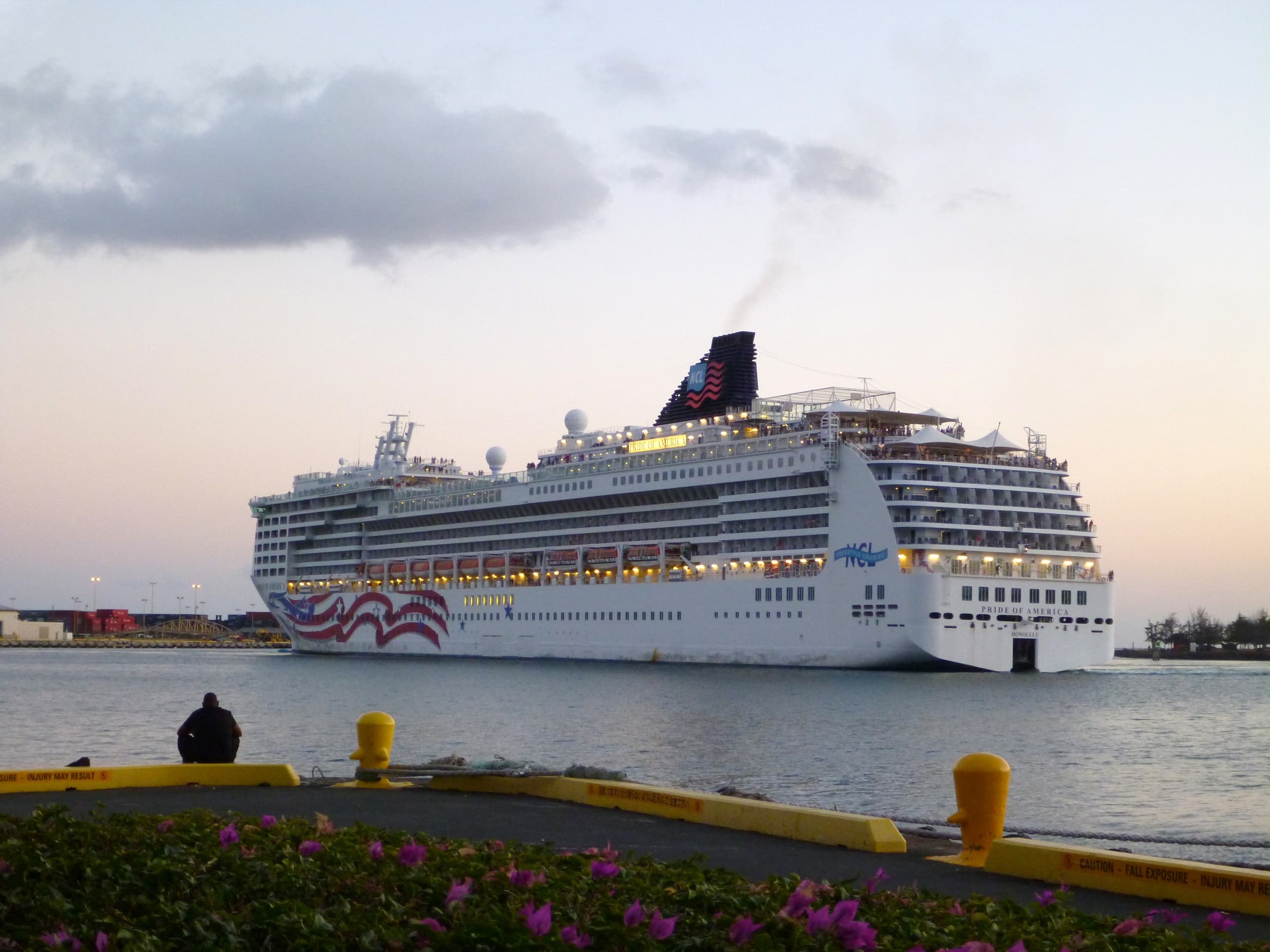 One-Way Shuttle from Honolulu Airport to Harbor