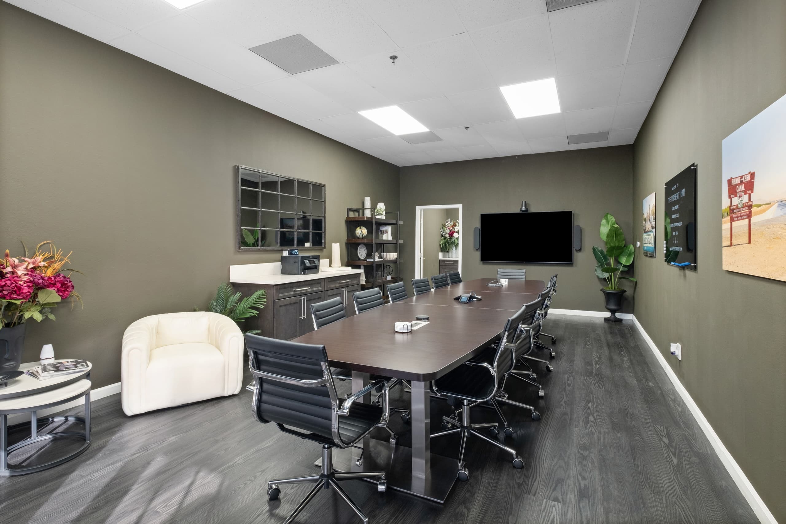 Full Day Access for Productive Meetings in Fresno, CA