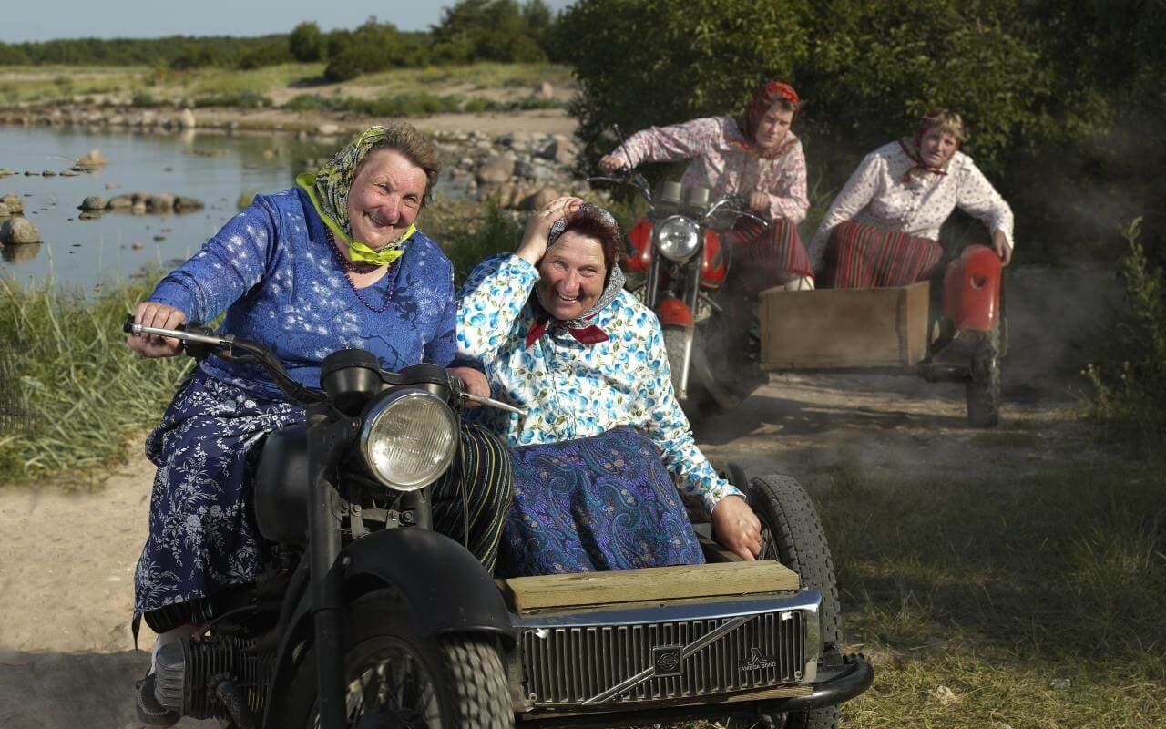 Cultural Bicycle Tour of Kihnu Island with Travel Expert