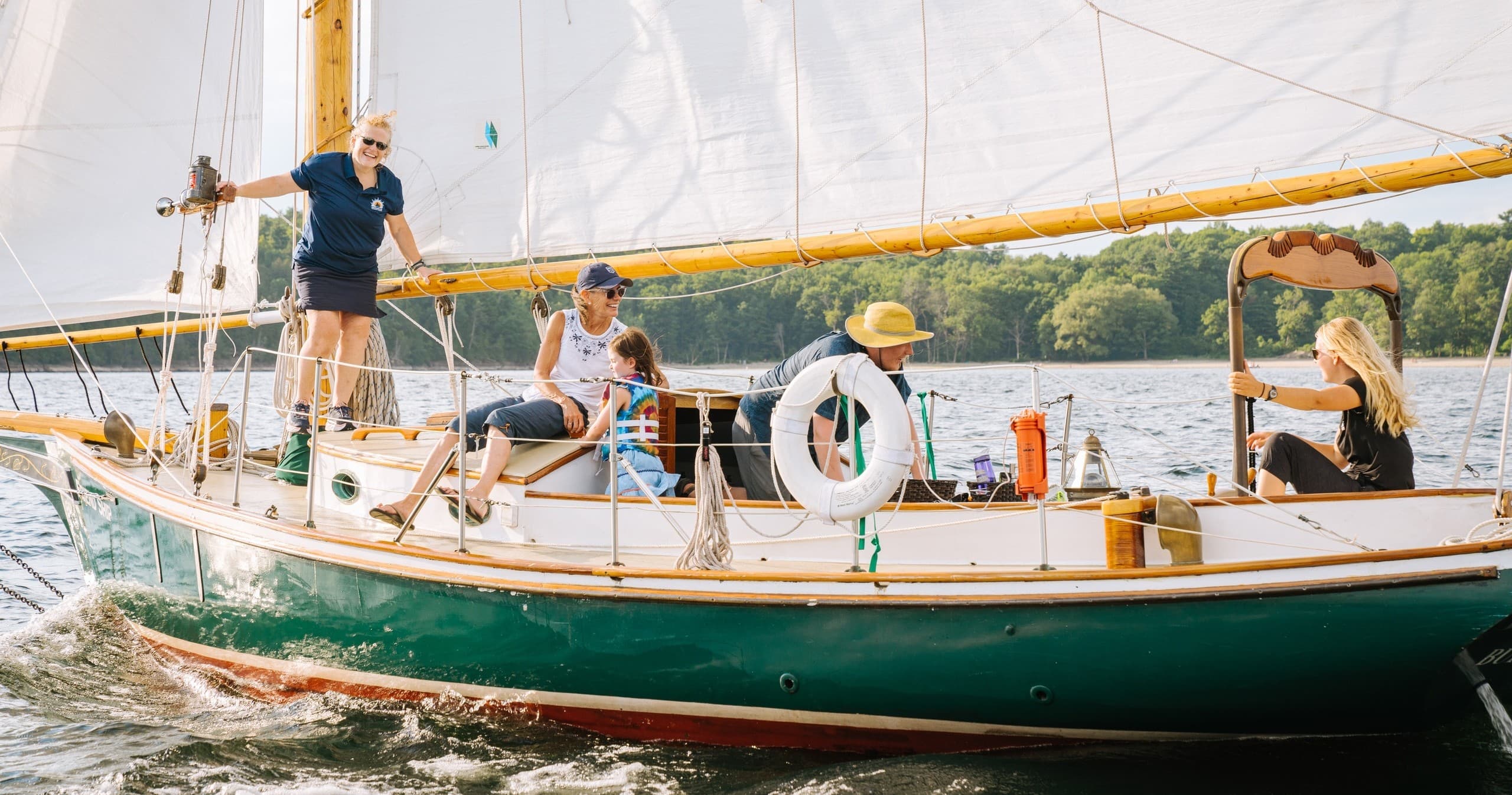 Historic Friendship Sloop Cruises on Lake Champlain: Private Daytime Sailing from Burlington photo 4