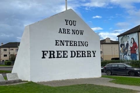 Scenic Transport from Belfast to Derry with Wee Tours NI