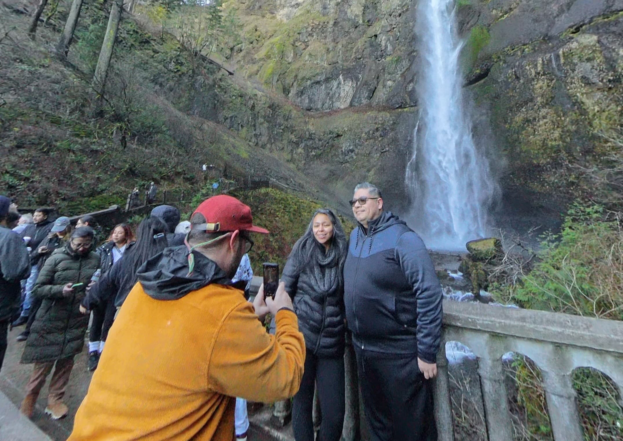 Portland to Multnomah Falls Shuttle — Direct Ride from Downtown to the Gorge photo 1