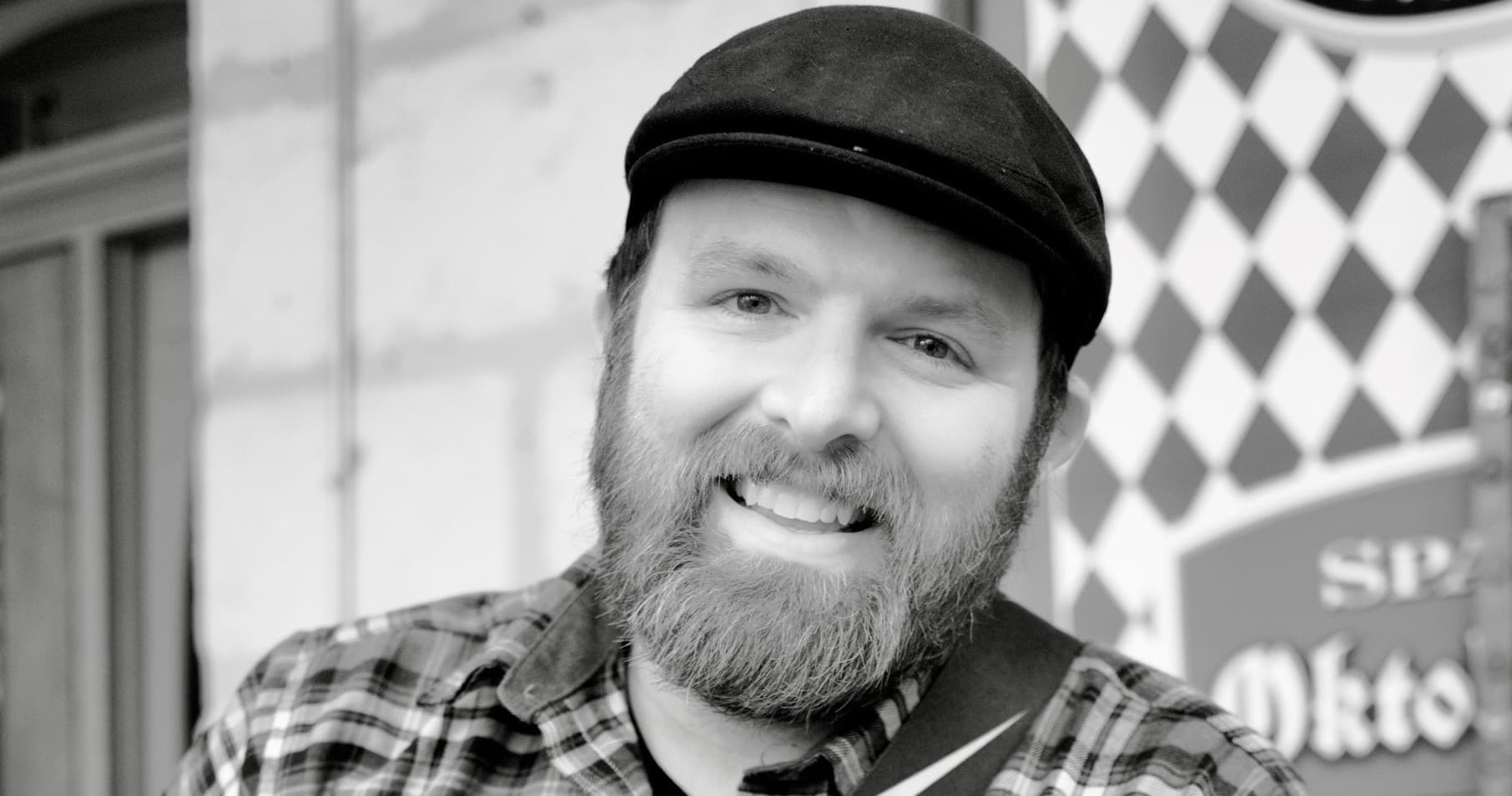 Hill Country Afternoon: Christopher Lirette Live in Comfort, Texas