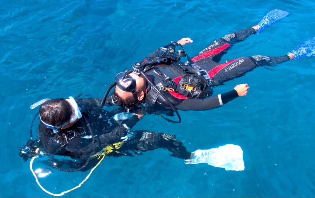 Water Activities: Rescue Diver Course at HMAS Swan