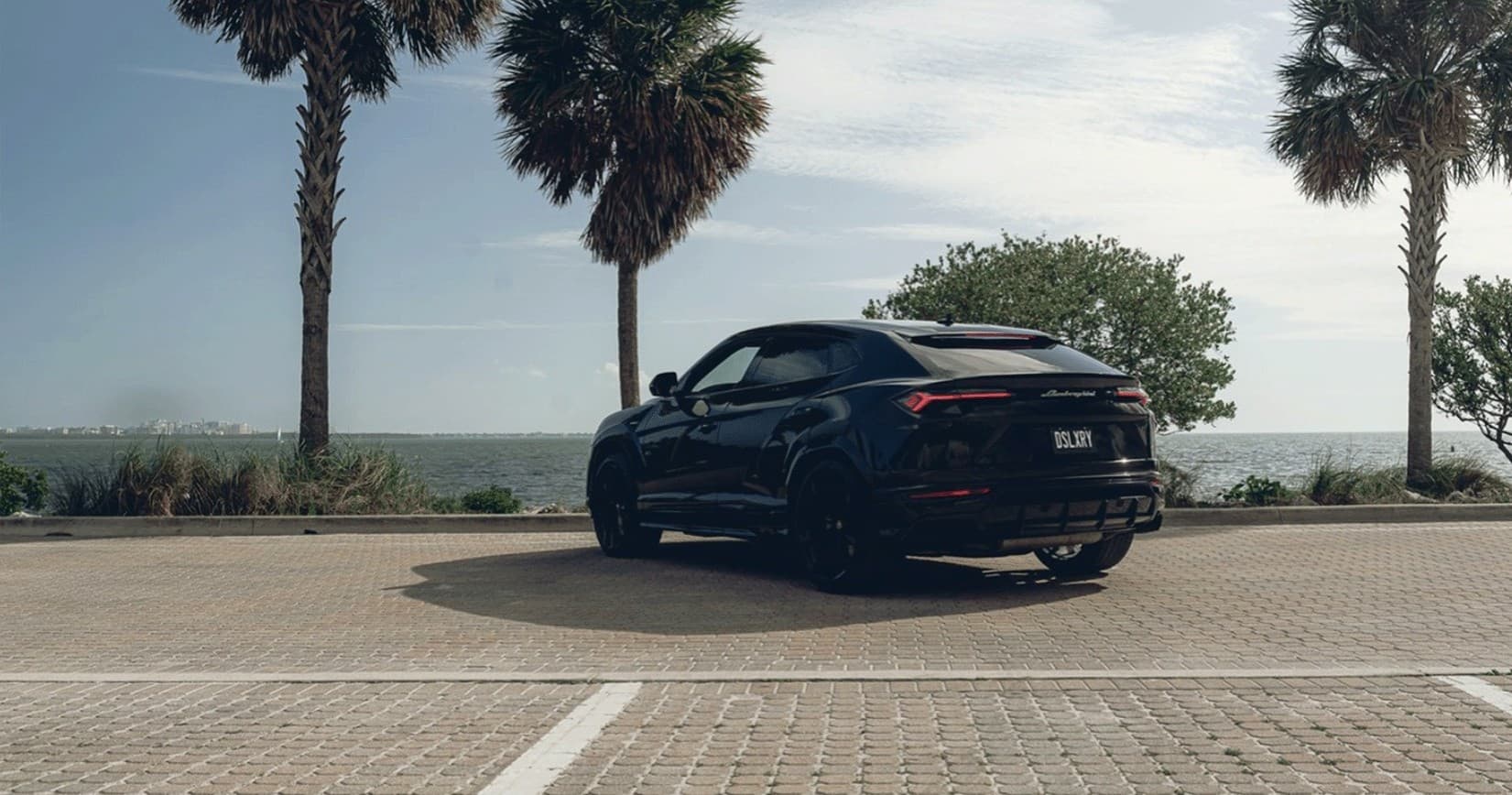 Luxury Car Rentals: Lamborghini Urus Adventure in the City