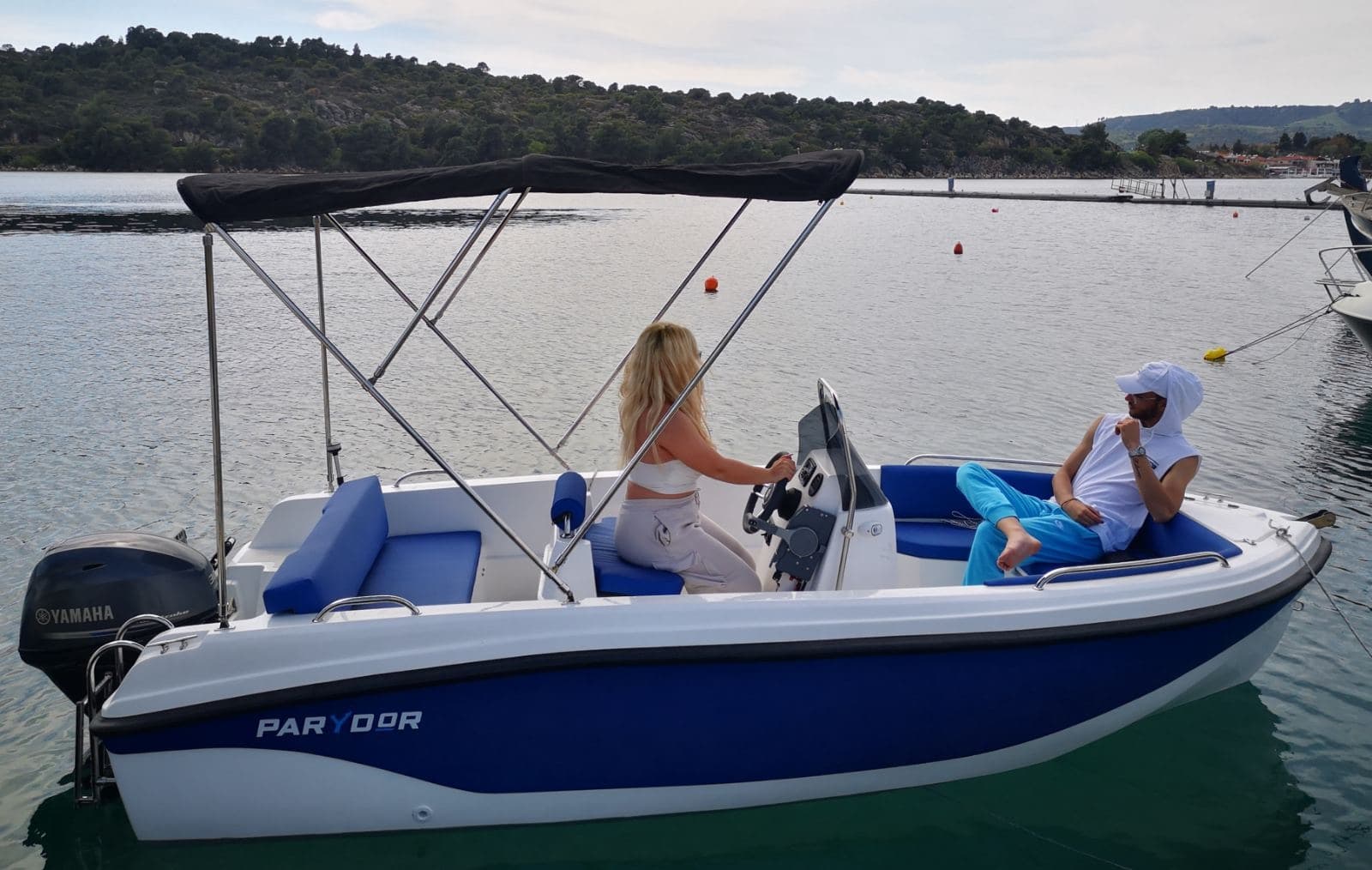 Water Activities: Aquatrotters Yacht Trip from Latoura Beach