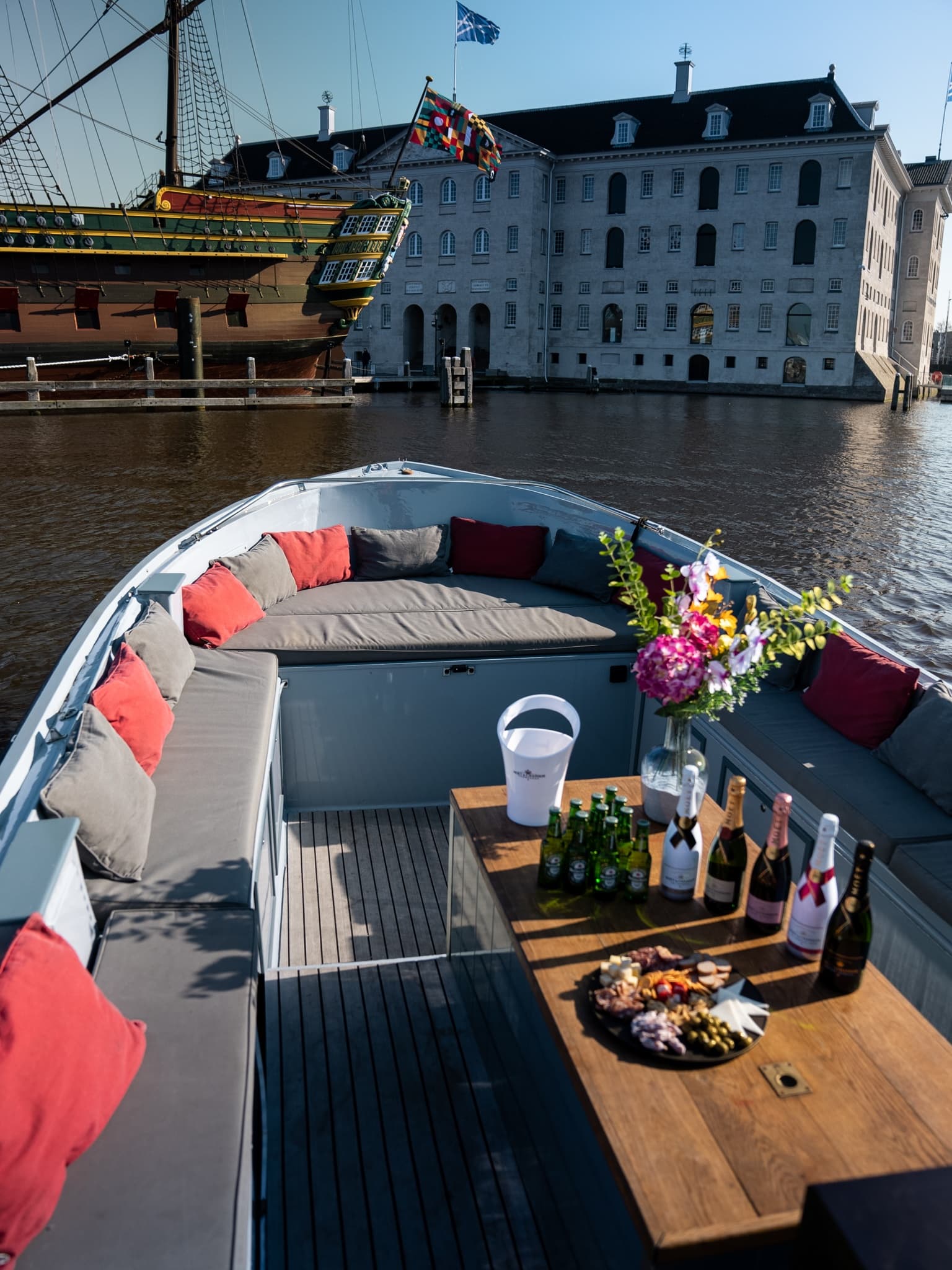Pizza Cruise on Amsterdam Canals with Fun Boat Amsterdam